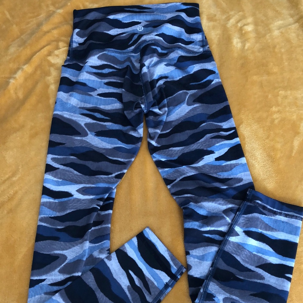 Lululemon womens legging sz 2